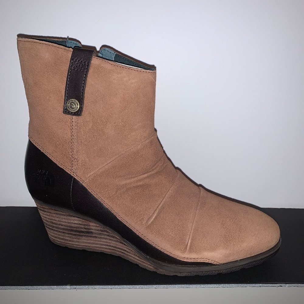 NEW IN BOX.  NORTH FACE  WEDGE ANKLE BOOTS TAN SUEDE AND LEATHER - SIZE W…